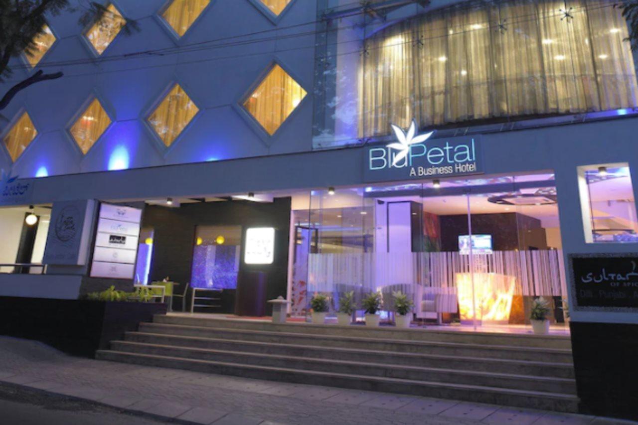 Blu Petal - A Business Hotel Μπανγκαλόρ Εξωτερικό φωτογραφία