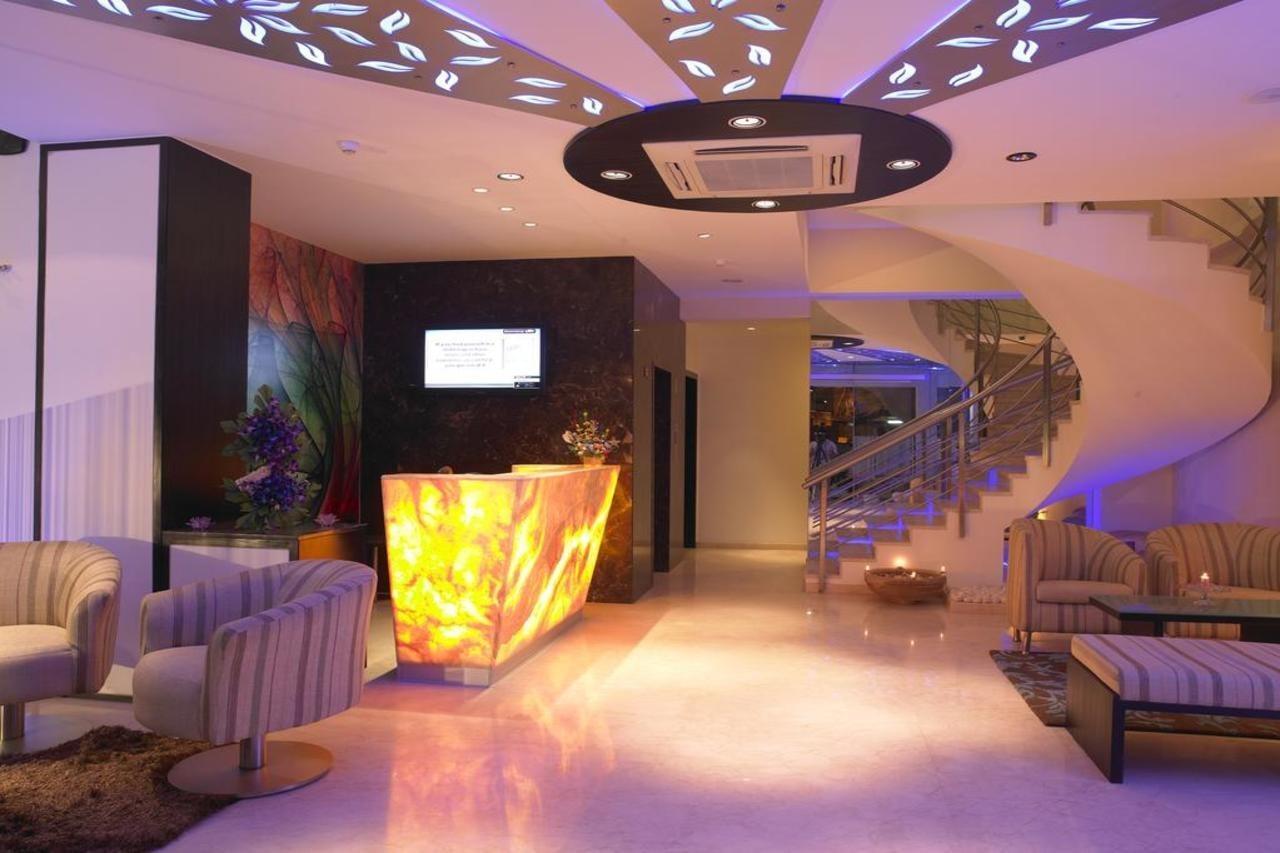 Blu Petal - A Business Hotel Μπανγκαλόρ Εξωτερικό φωτογραφία