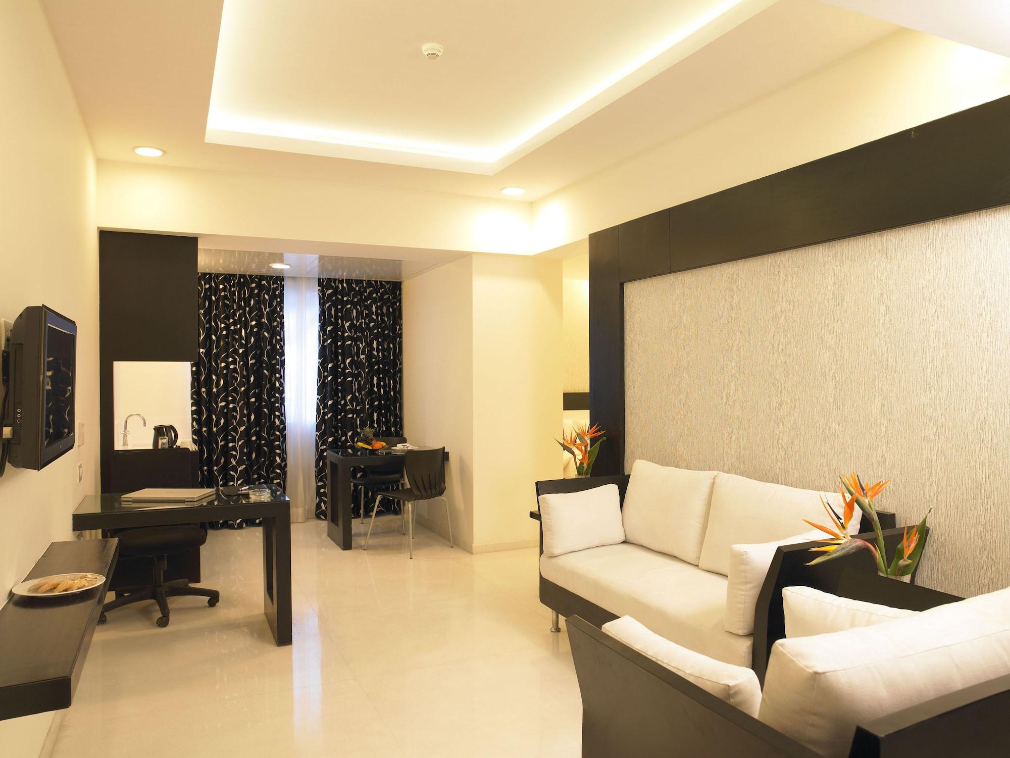 Blu Petal - A Business Hotel Μπανγκαλόρ Εξωτερικό φωτογραφία