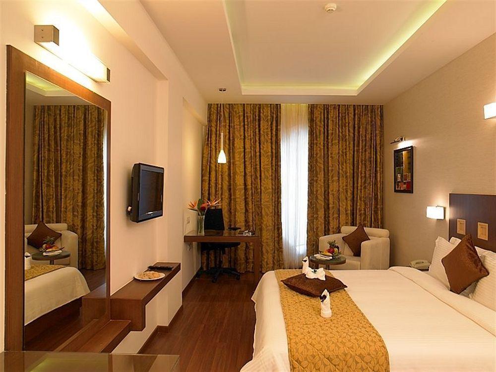 Blu Petal - A Business Hotel Μπανγκαλόρ Εξωτερικό φωτογραφία